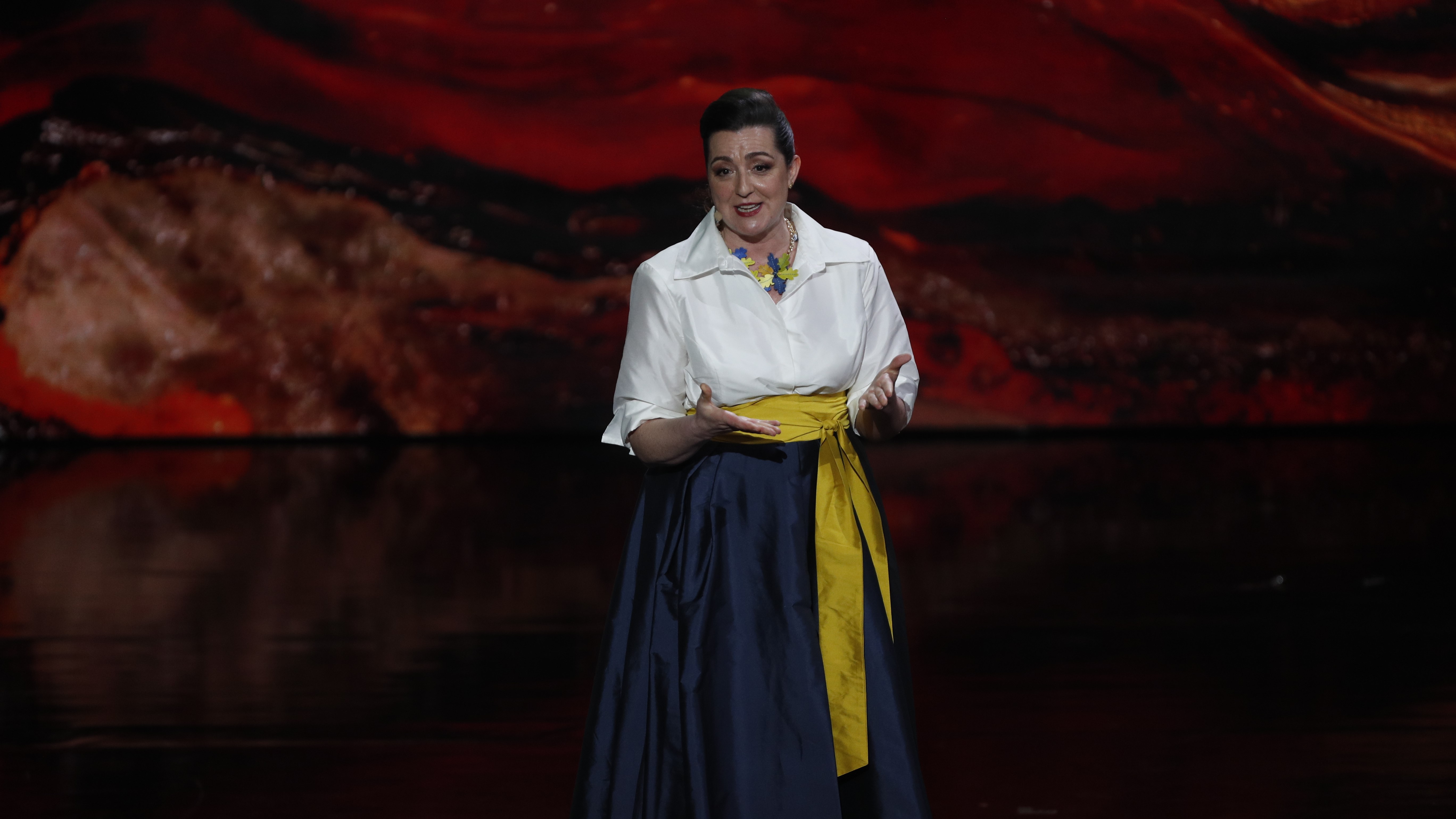 Lucía Veiga, presidenta da Academia Galega do Audiovisual, durante o seu discurso. EFE/Eliseo Trigo