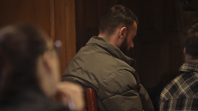 O xuízo chega sete anos despois dos feitos porque o acusado fuxiu ao Reino Unido. Europa Press