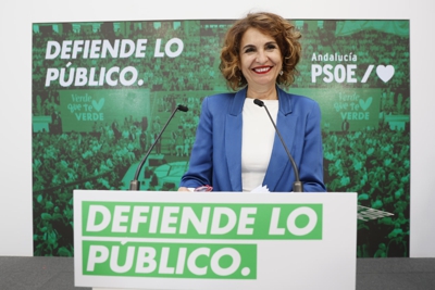 A aínda ministra de Facenda compareceu ante os medios na sede do PSOE de Andalucía. EFE/José Manuel Vidal