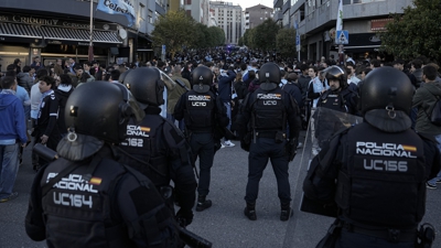 Despregamento policial en Vigo na previa do partido entre o Celta e o Olympique (Europa Press/Adrián Irago)