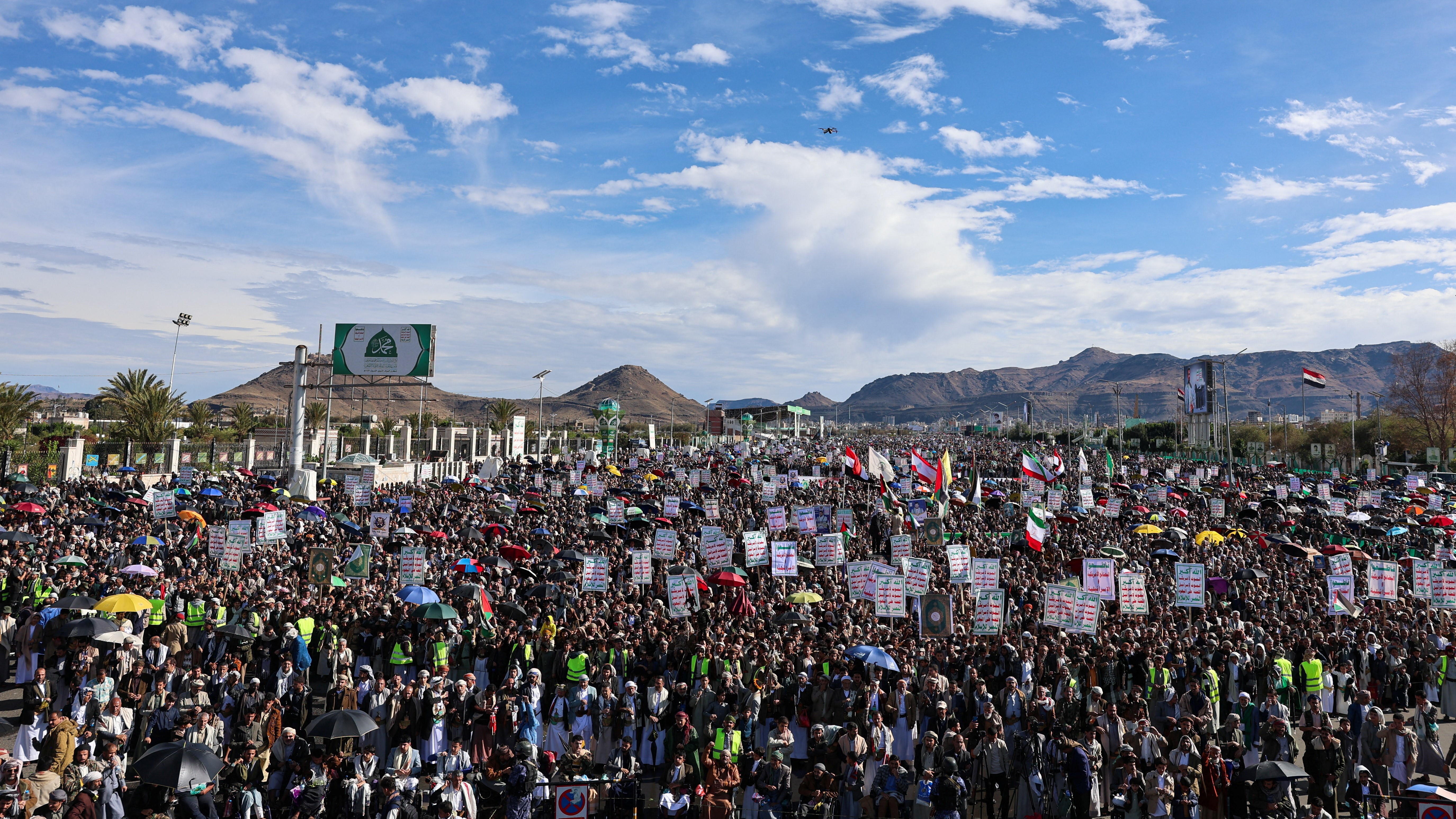 Manifestación hutí de apoio a Irán (Saná). REUTERS/Khaled Abdullah