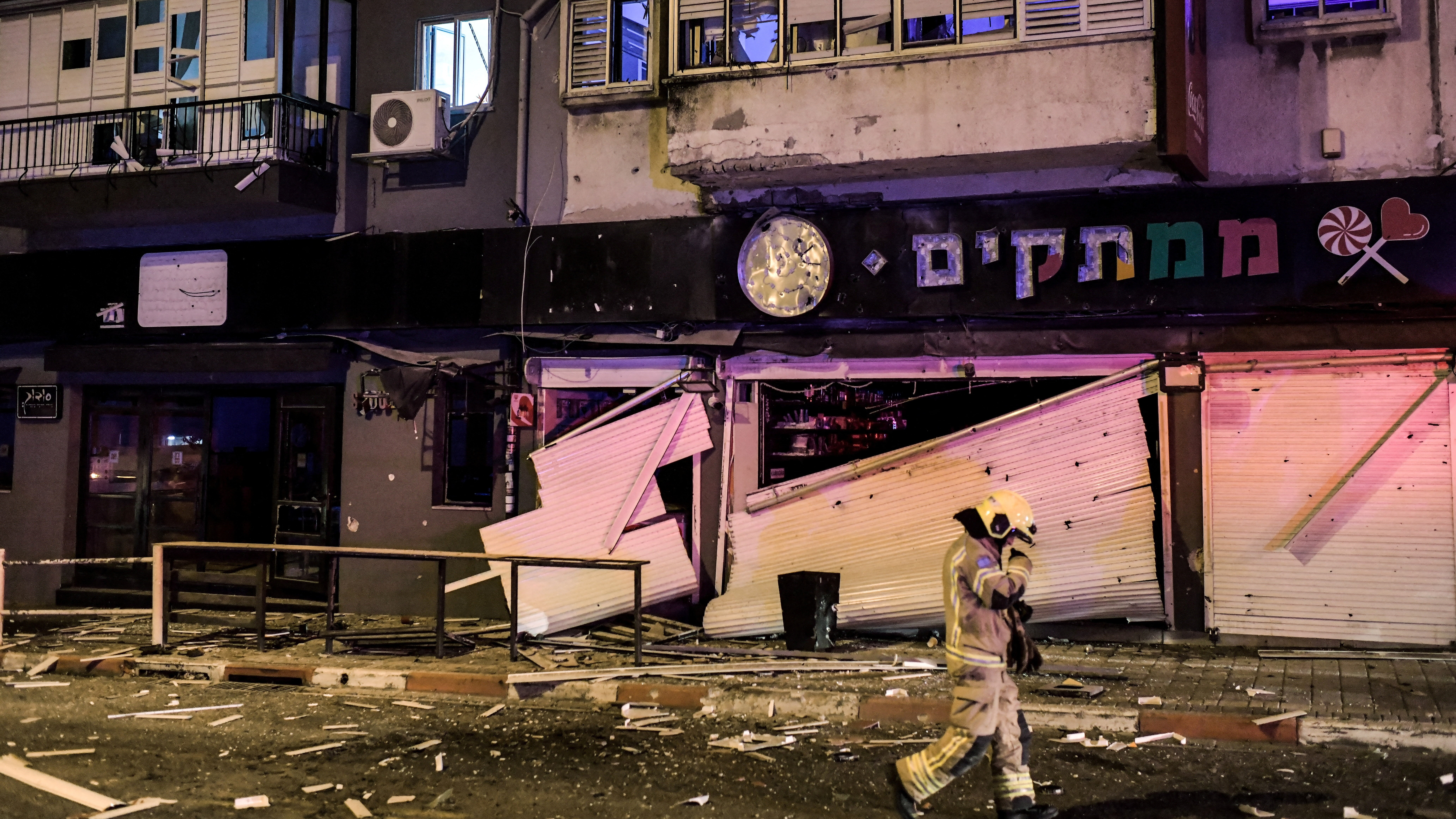 Edificio danado no centro de Israel. REUTERS/Tomer Neuberg
