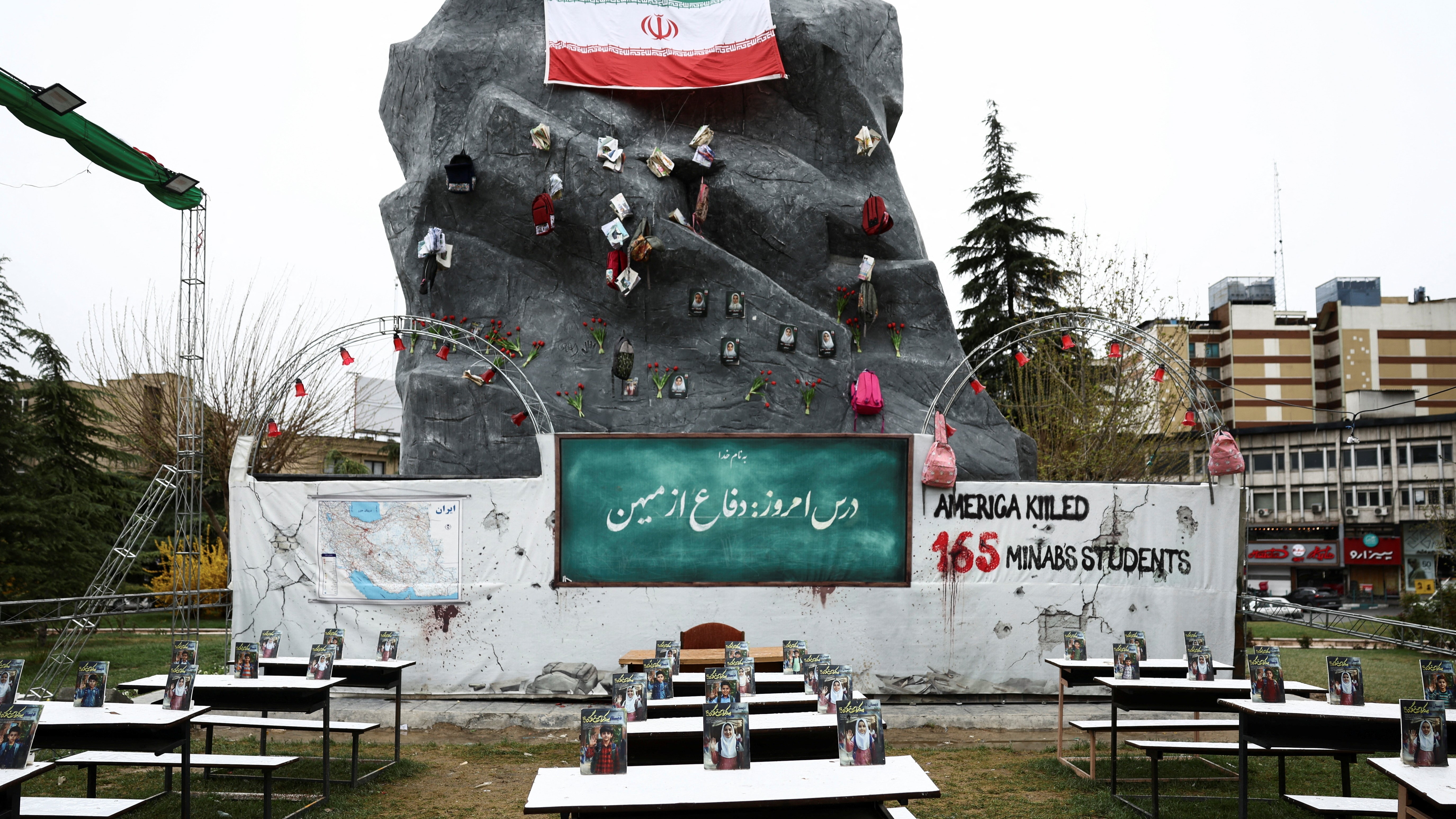 Imaxes de vítimas infantís en Teherán. Majid Asgaripour/WANA vía REUTERS