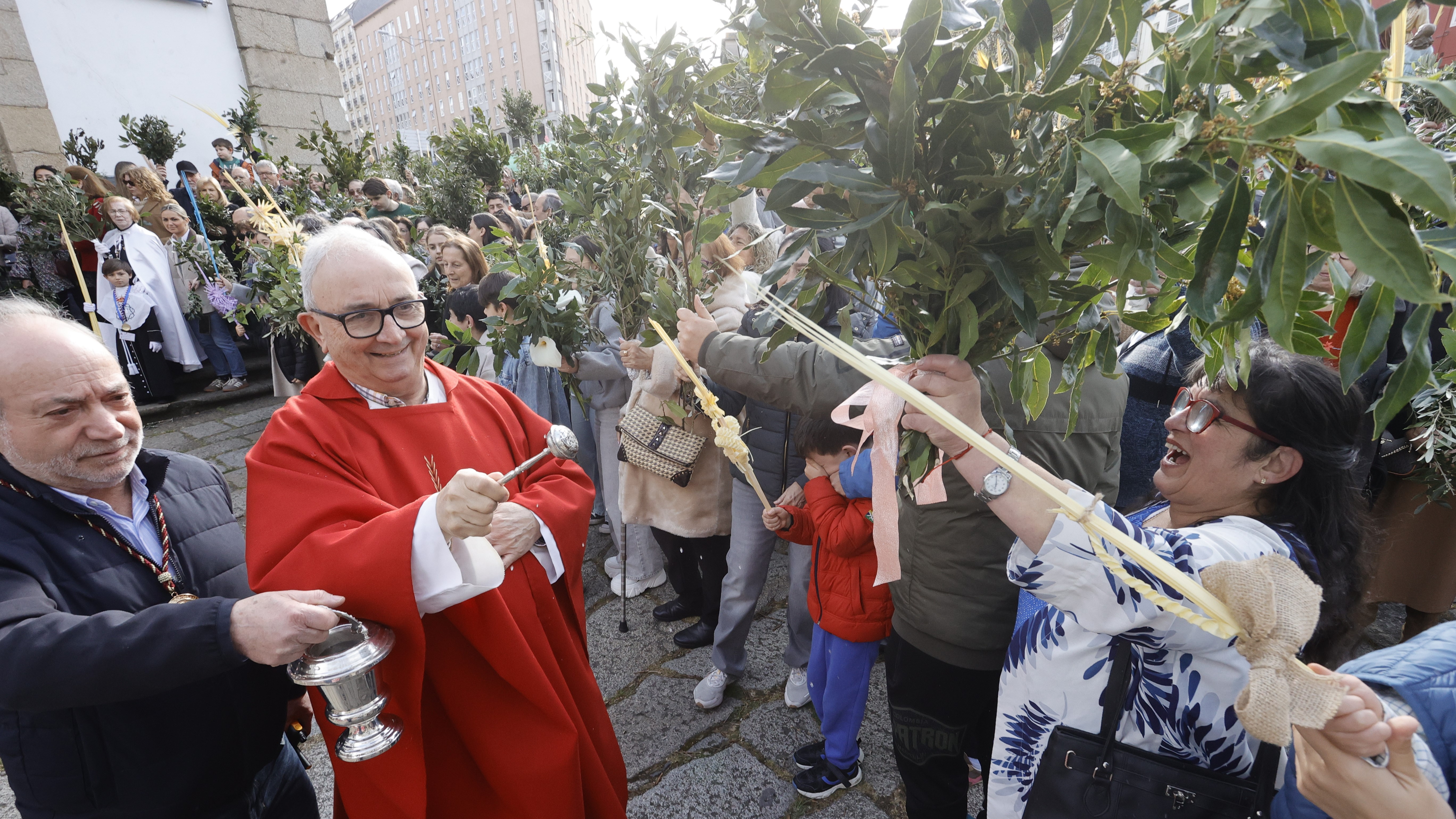 Bendición das palmas e os ramos en Ferrol. EFE/Kiko Delgado