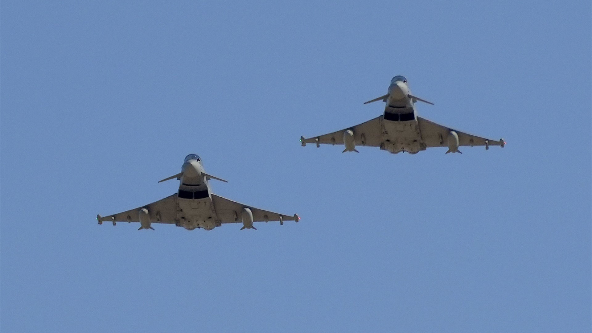 Imaxe de arquivo de aeronaves chegando á base de Morón (Francisco J. Olmo / Europa Press)