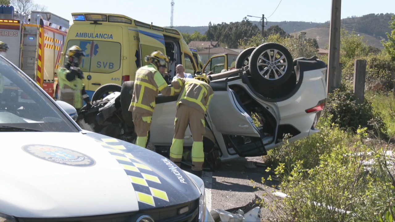 O accidente foi á altura de Barro