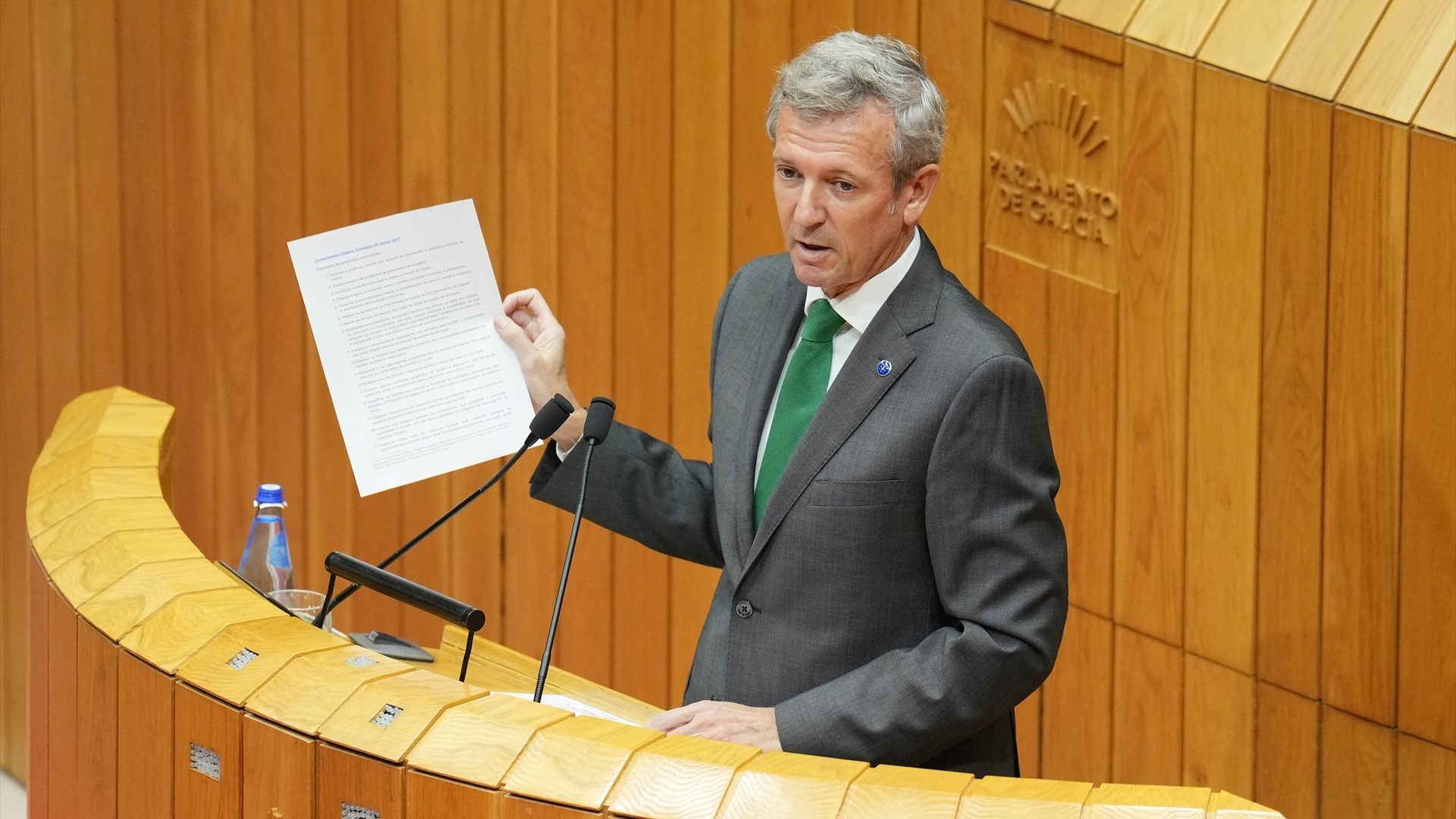 Alfonso Rueda, durante unha intervención no Parlamento