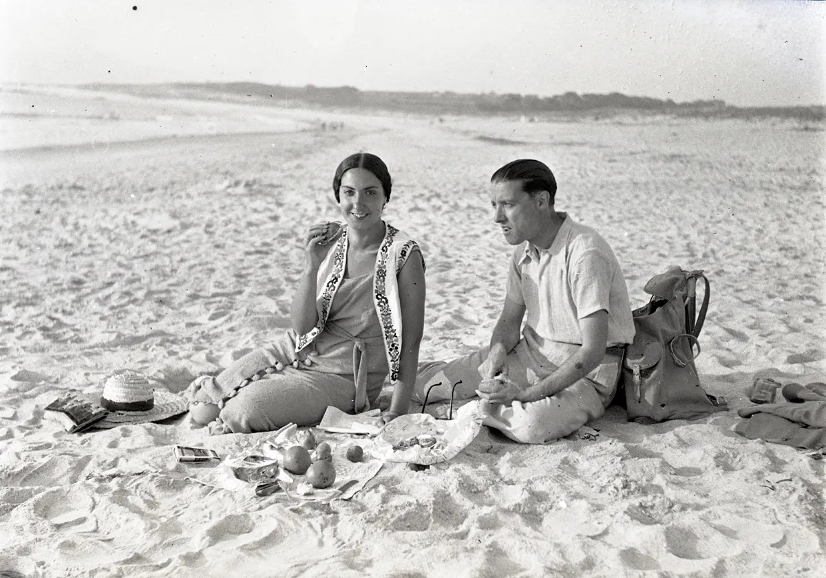 Coa súa parella na praia de Samil