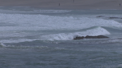 O aviso amarelo precide ondas de catro metros na costa coruñesa (TVG)