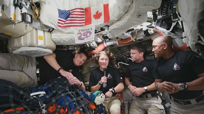 A tripulación da misión Artemis 2 desde a cápsula Orión (Nasa vía Reuters)