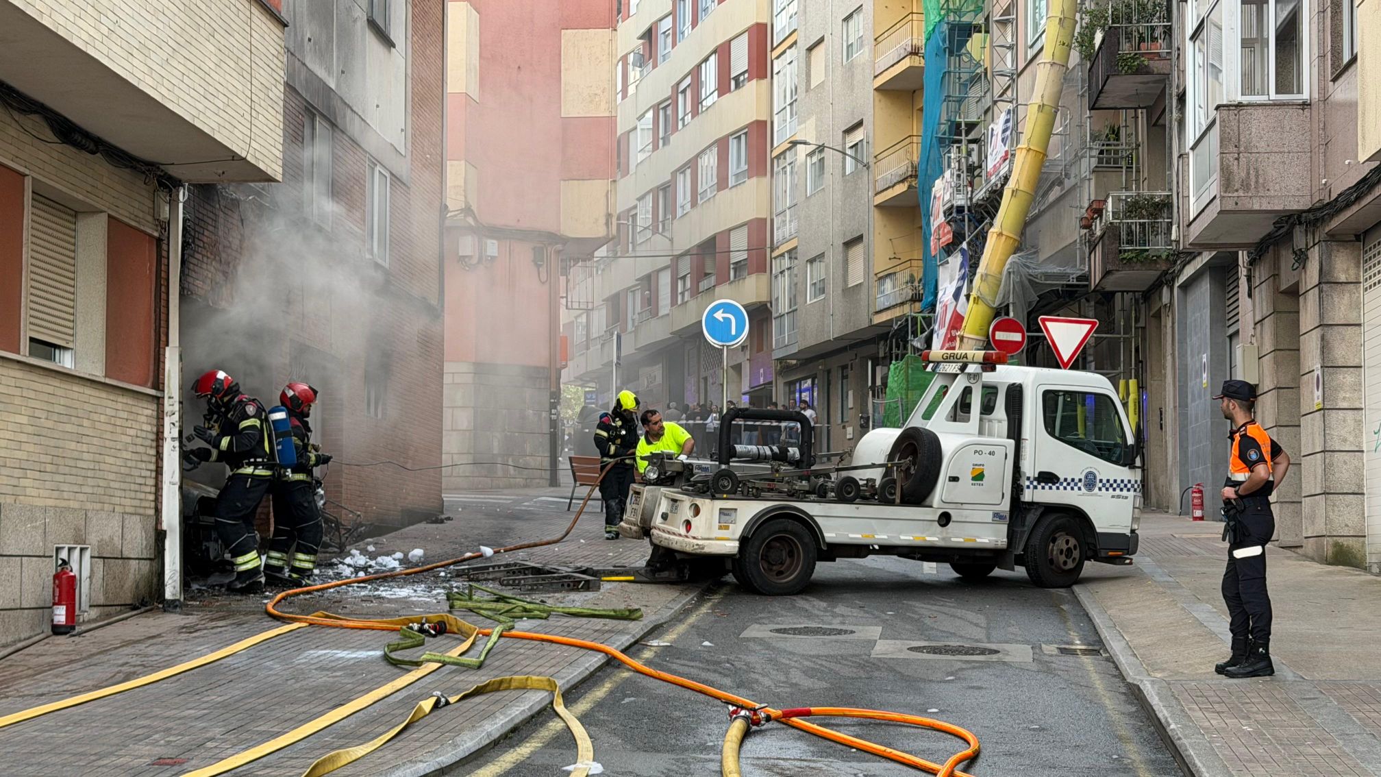 Imaxe da rúa Mestre Soutullo, one se declarou o incendio