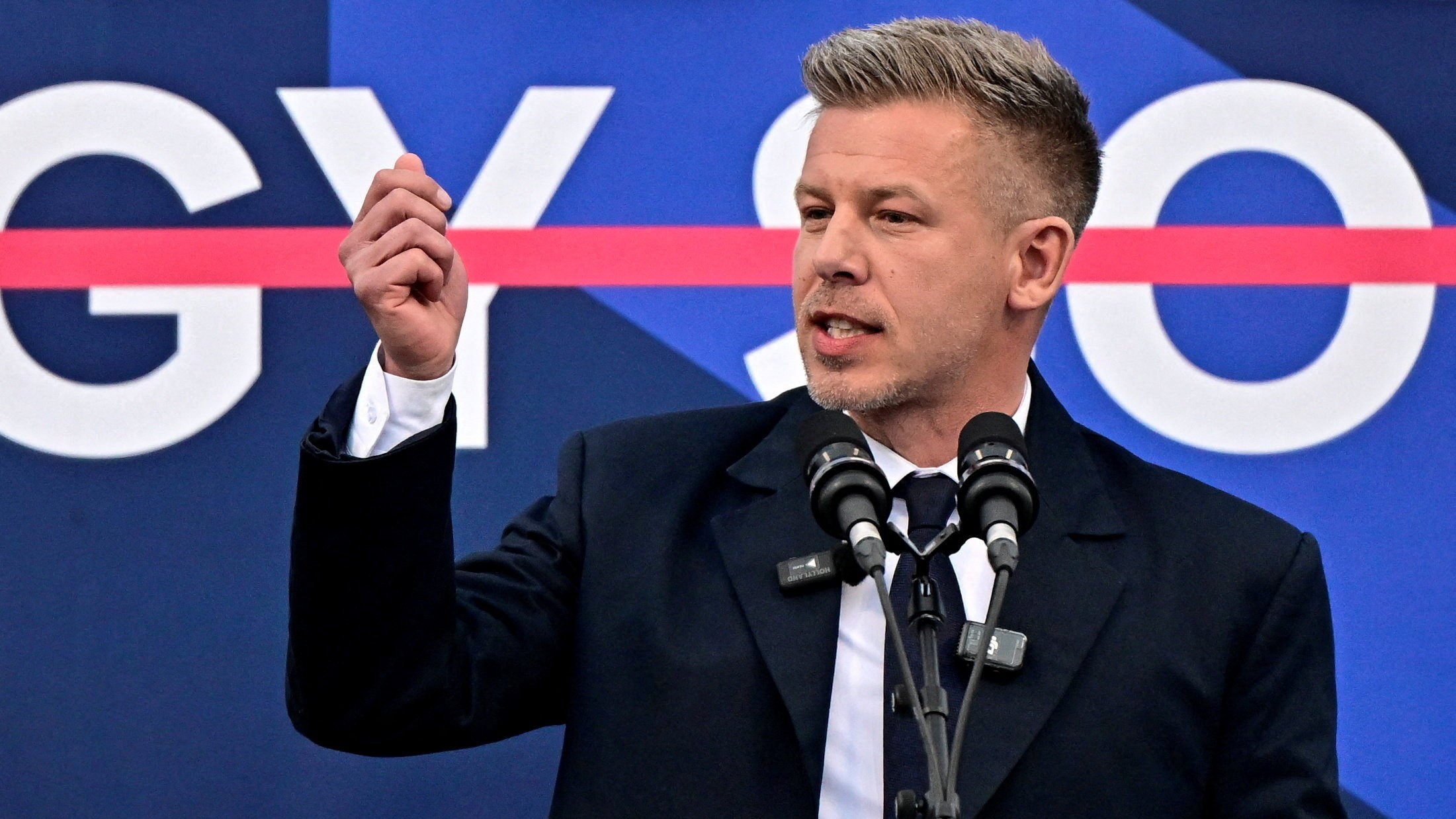 Peter Magyar no peche da campaña. REUTERS/Marton Monus