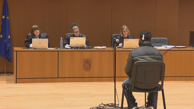 Xuízo do acusado por intentar matar ao seu compañeiro de piso