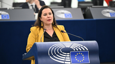 Ana Miranda, durante unha intervención (Laurie Dieffembac- Arquivo)