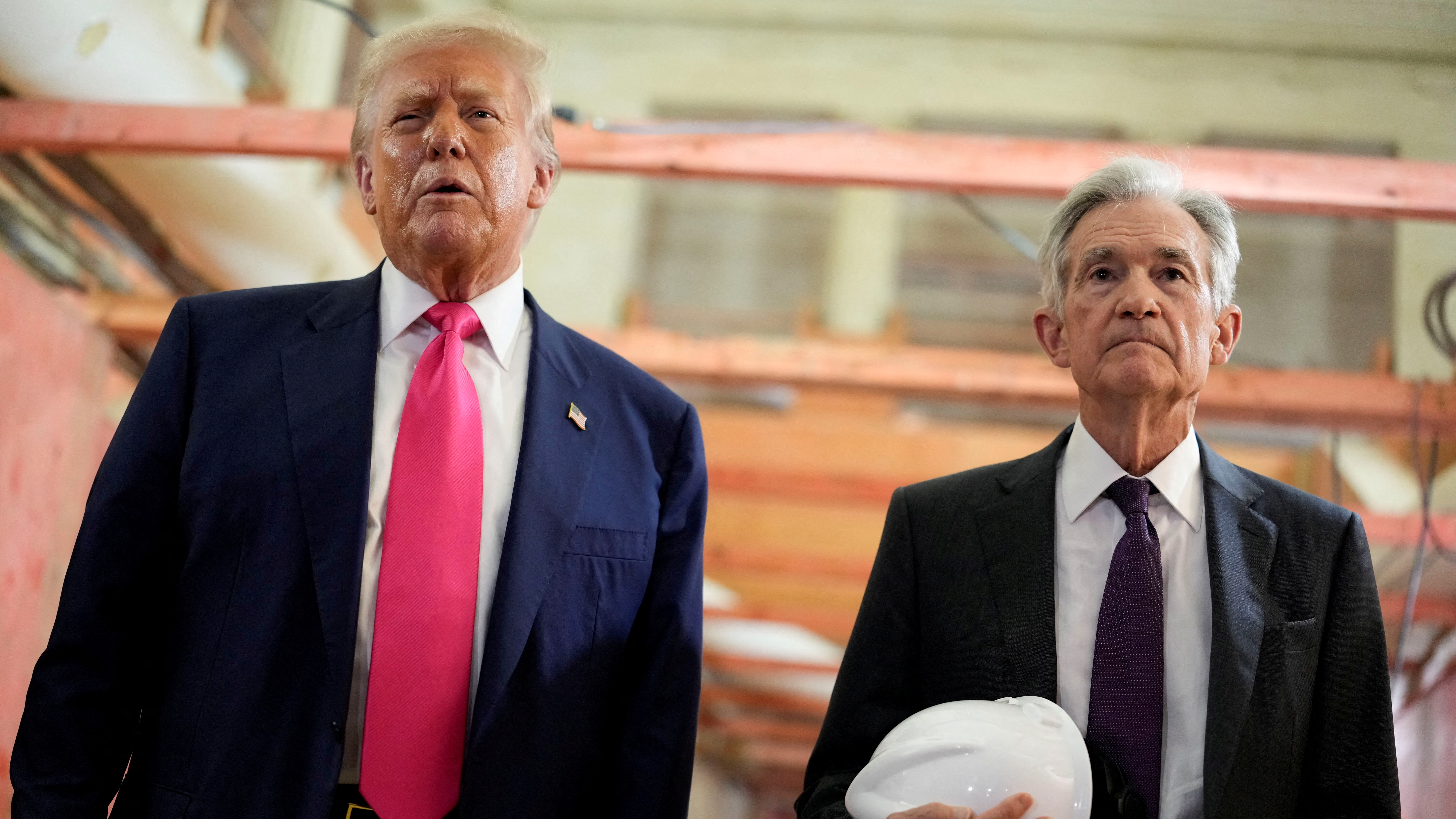Trump e Powell nunha visita ás obras da Reserva Federal. REUTERS/Kent Nishimura.