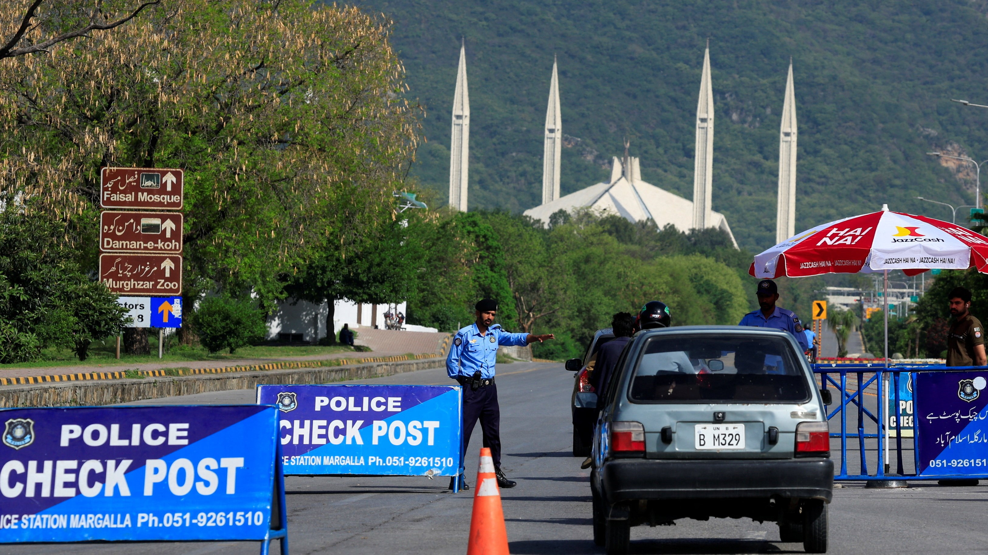 Control policial en Islamabad. REUTERS/Akhtar Soomro