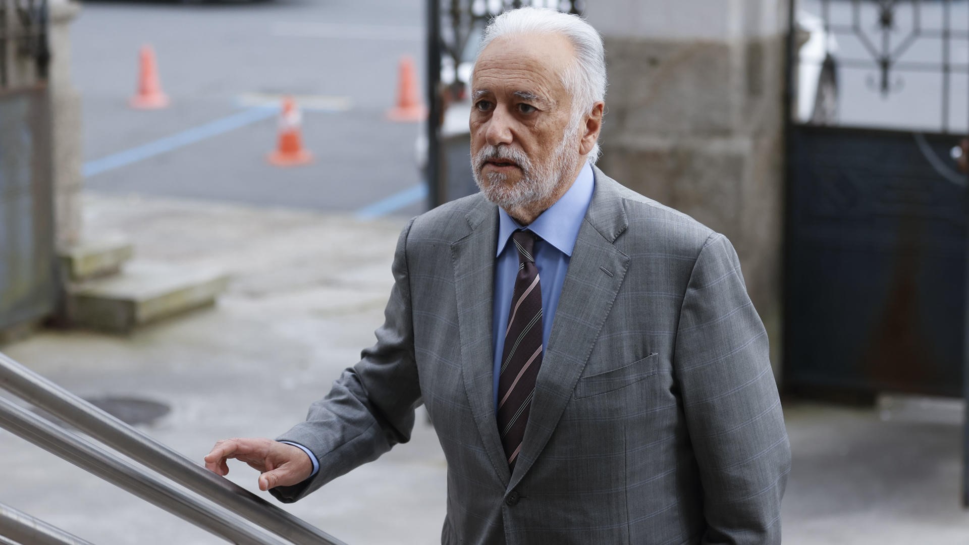 Miguel Leija, a súa chegada á Audiencia Provincial da Coruña este martes (EFE/Cabalar)