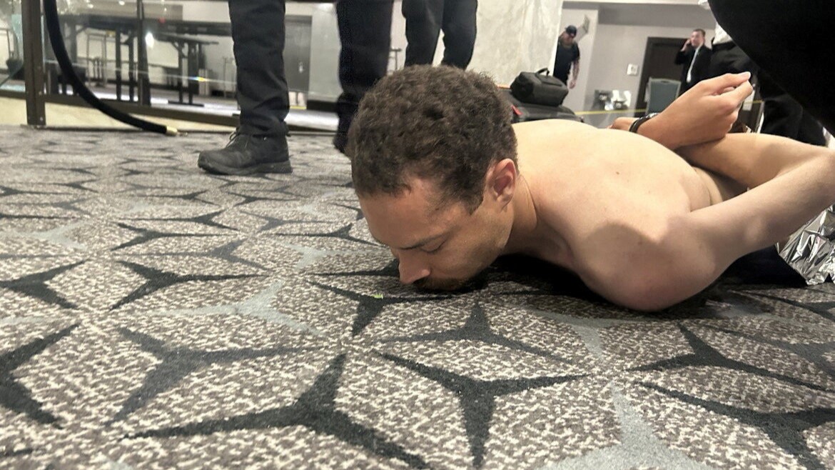 Imaxe do detido publicada por Trump na súa rede/REUTERS