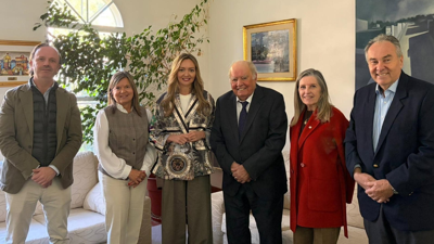 A conselleira nun encontro coa colectividade galega no Uruguai