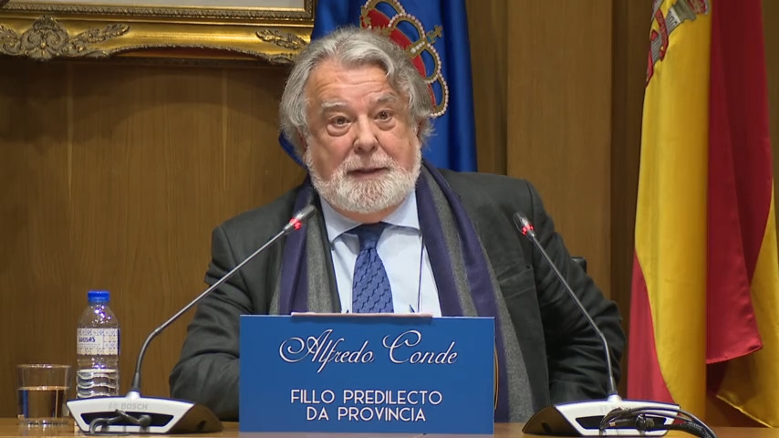 O autor recibiu o título de Fillo Predilecto da provincia de Ourense