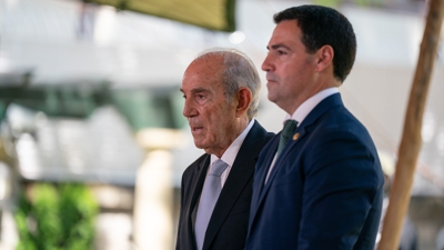 Garaikoetxea, á esquerda, xunto a Imanol Pradales (Iñaki Berasaluce / Europa Press)