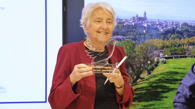 Soledad Gallego-Díaz, cando recolleu o Premio de Ética Periodística 'Aurelio Martín', o pasado 8 de abril (FAPE vía Europa Press)