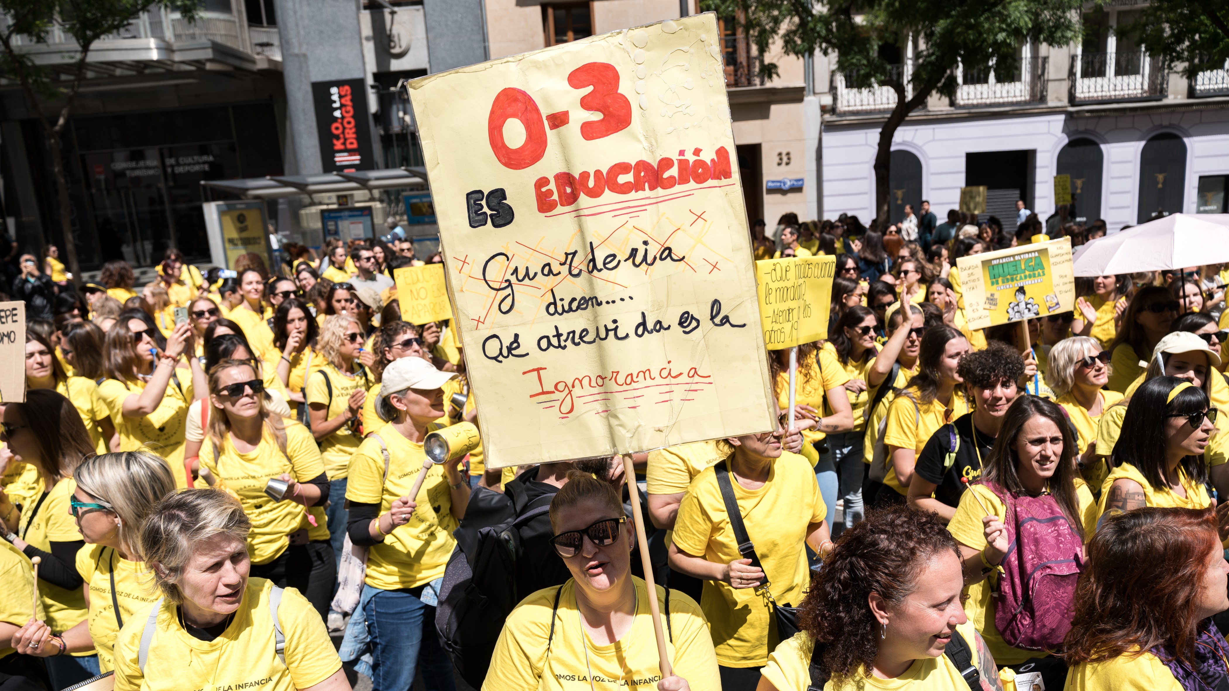 Concentración de persoal de escolas infantís, este mércores en Madrid (Diego Radamés / Europa Press)