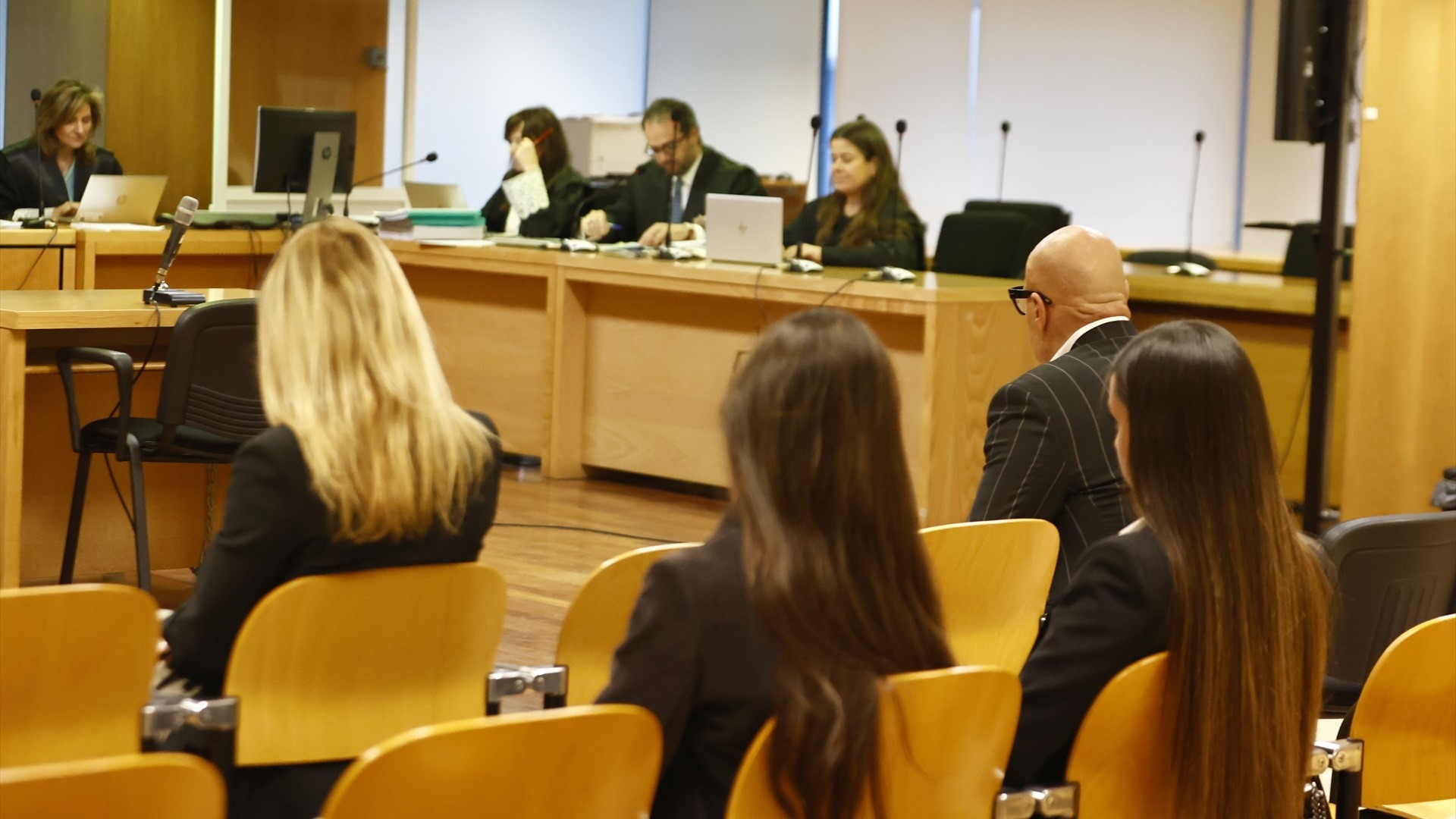 O colaborador televisivo e a súa exmuller durante o xuízo celebrado en abril. Europa Press.