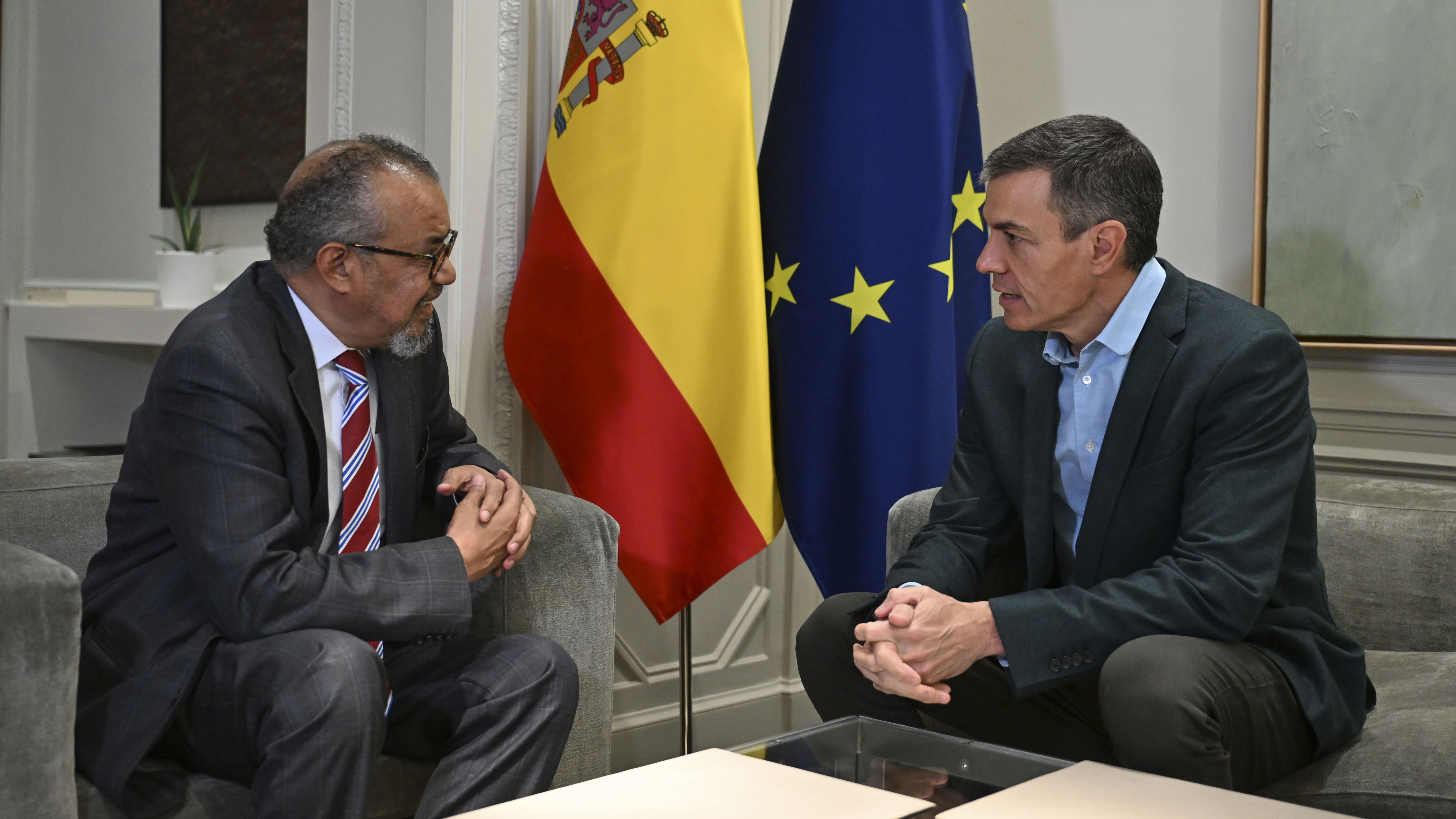 Adhanom con Sánchez. EFE/Pool Moncloa/Borja Puig De La Bellacasa