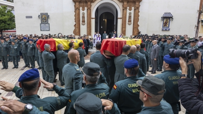 Misa funeral en Huelva polos dous axentes falecidos. EFE/ Alberto Díaz