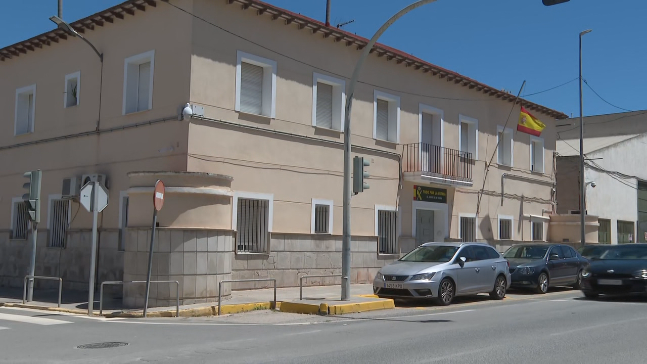 Comandancia da Garda Civil na localidade alacantina de Dolores, onde aconteceron os feitos
