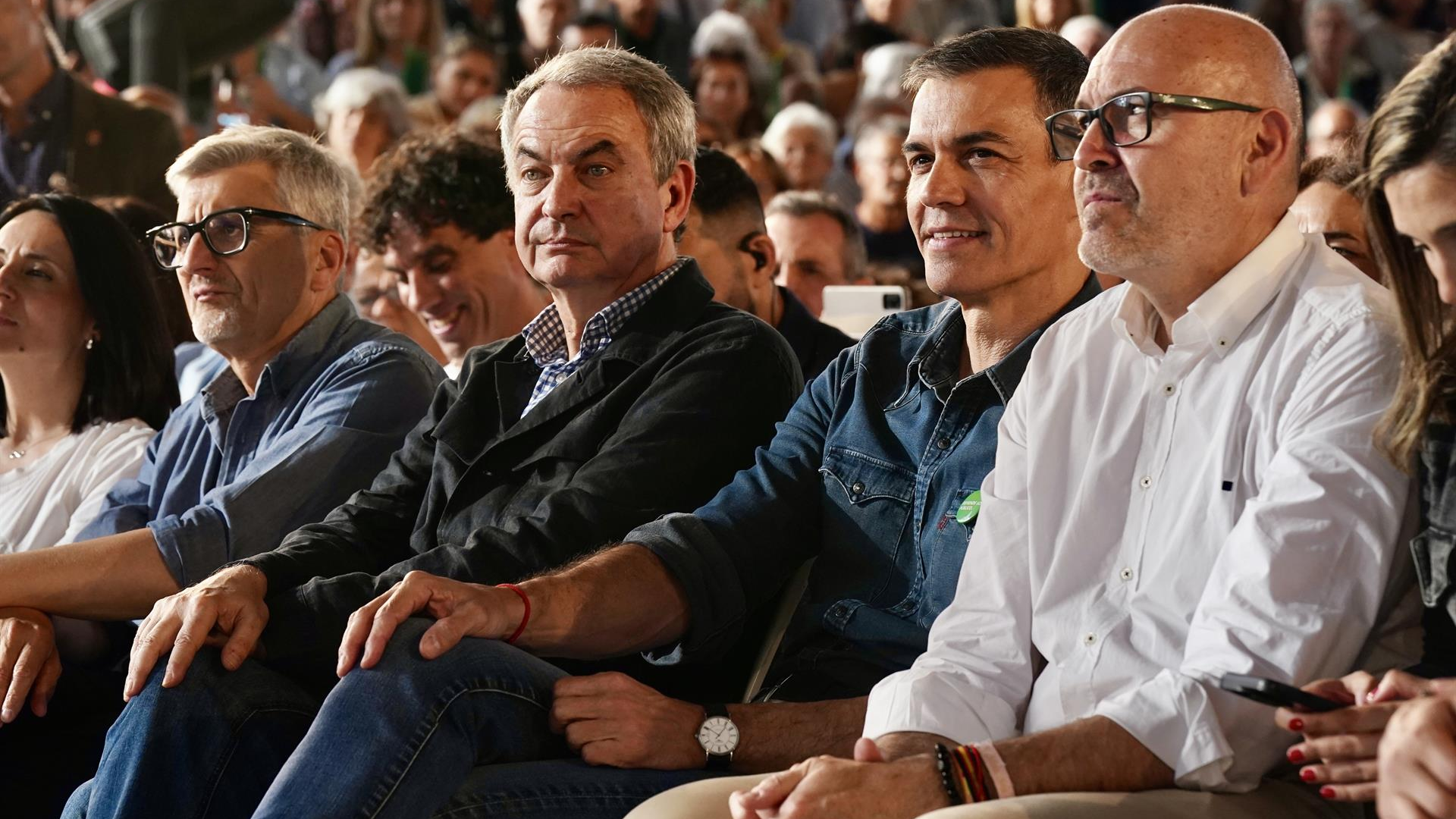 Zapatero e Pedro sánchez, durante un acto das eleccións autonómicas en Andalucía (Álex Zea-Europa Press)