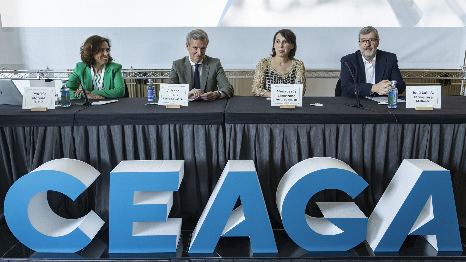 O presidente da Xunta fixo o anuncio na clausura da asemblea da Fundación Clúster de Automoción e Mobilidade de Galicia (Ceaga). EFE/Salvador Sas.