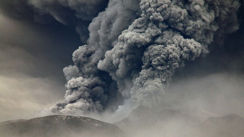 Imaxes da erupción rexistrada no ano 2004 (Arquivo/Europa Press)