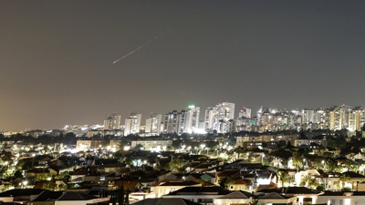 Ataque iraniano visto dende Ashkelon (Israel). REUTERS/Amir Cohen