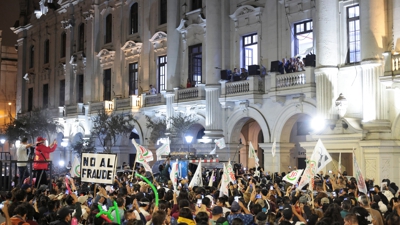 Os peruanos votan na segunda volta das elecións presidenciais / REUTERS