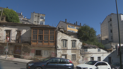 Imaxe das casas en estado ruinoso da rúa Paxariños