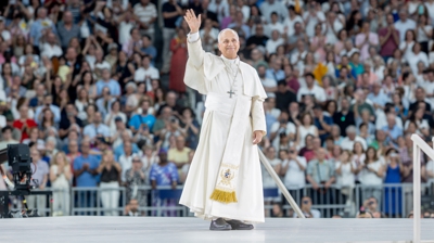 O papa, no estadio Santiago Bernabeu de Madrid, este luns (Ricardo Rubio/Europa Press)