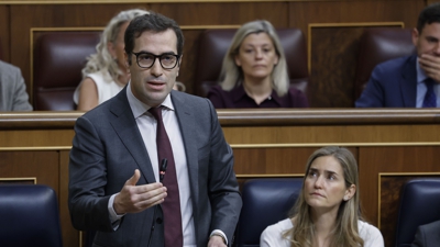 Carlos Cuerpo no Congreso este mércores durante a sesión de control ao Goberno (EFE/Chema Moya)