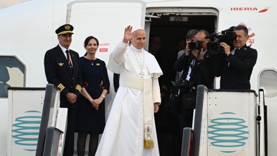 O Papa León XIV, a bordo do avión que o levou a Tenerife (Eros Santana/ACFI/Europa Press)