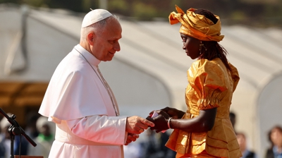 O papa León XIV nun encontro con migrantes en Tenerife (Reuters/Yara Nardi)