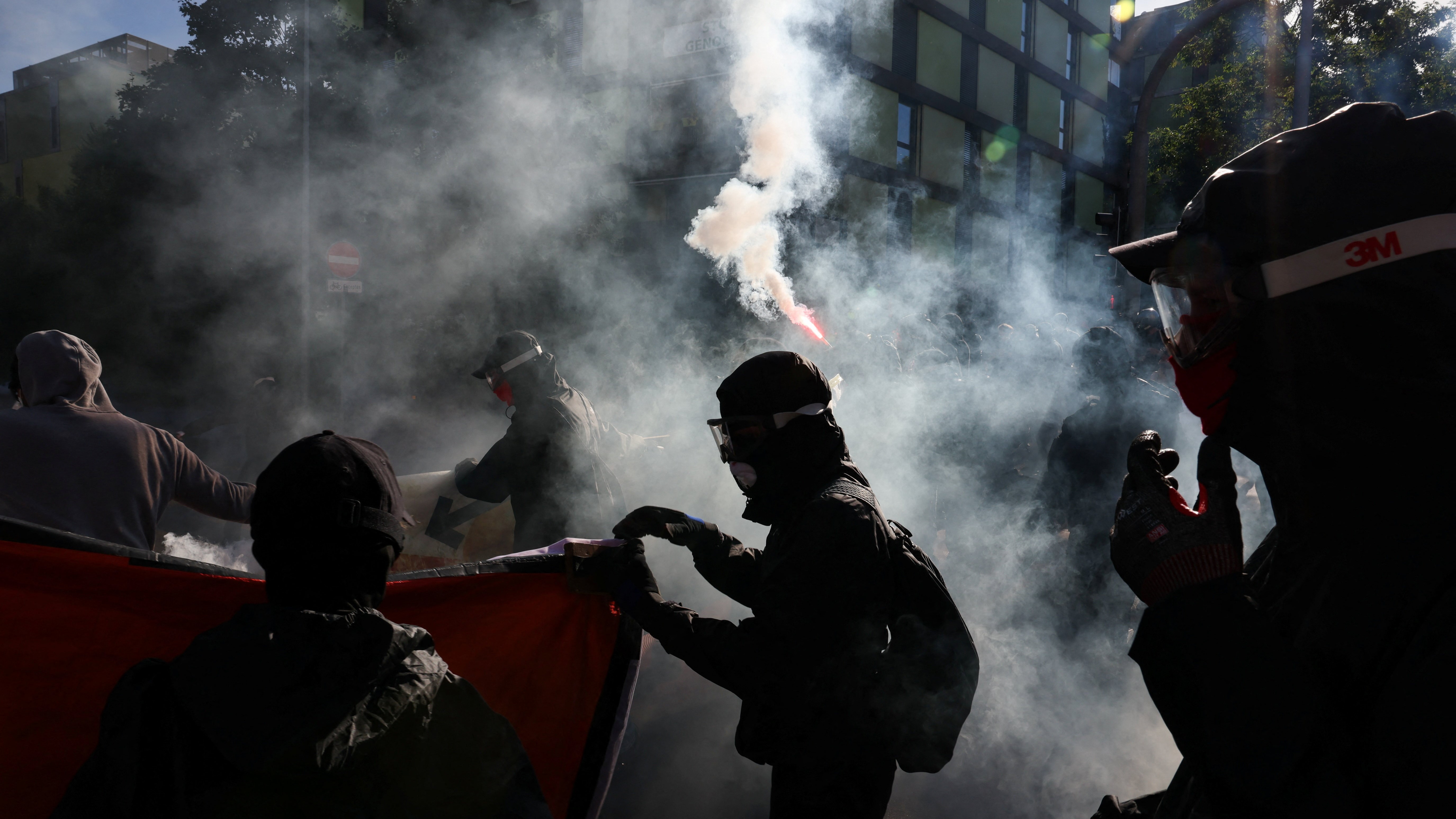 Manifestantes en Xenebra. REUTERS/Umit Bektas