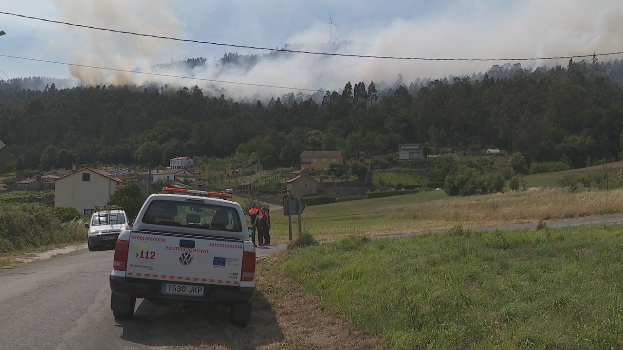 O concello decidiu prescindir da pirotecnia tras o incendio de Herbón (Arquivo)