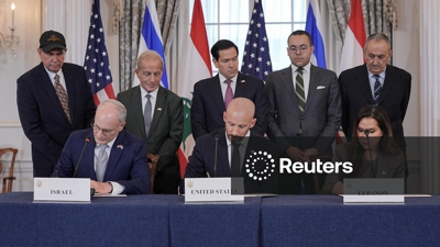 O secretario do Estado dos EUA, Rubio; o conselleiro do Departamento do Estado, Holler; o embaixador de Israel dos EUA, Leiter e o embaixador do Líbano nos EUA, Hamadeh, reúnense en Washington o 29 de xuño. /.REUTERS