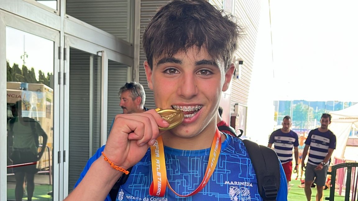 Mauro Seguín, co seu ouro nos 400 valados