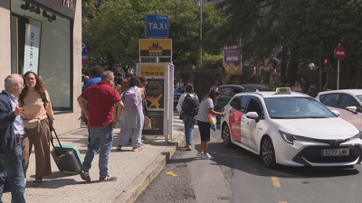 No centro da cidade os taxistas non chegar nin a apagar o motor
