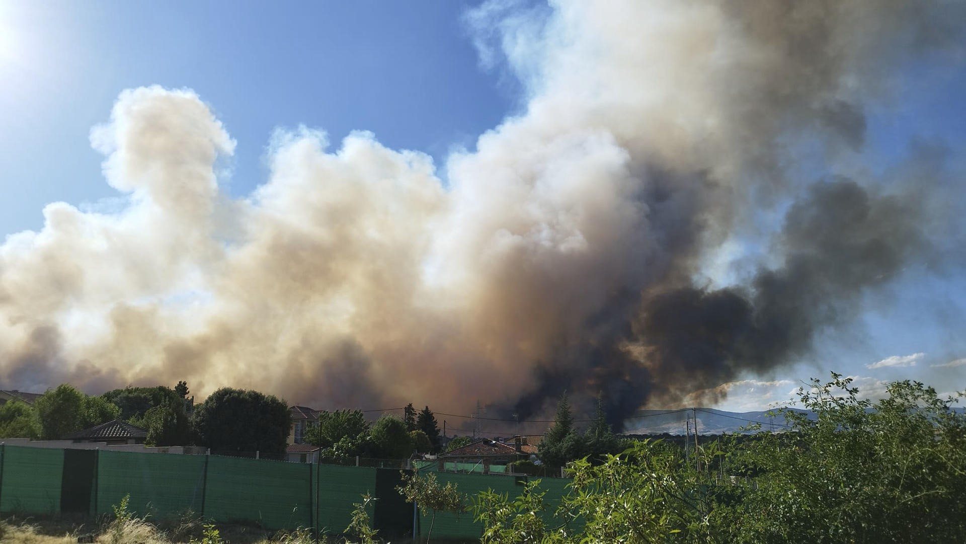 Incendio en Lozoyuela (EFE)