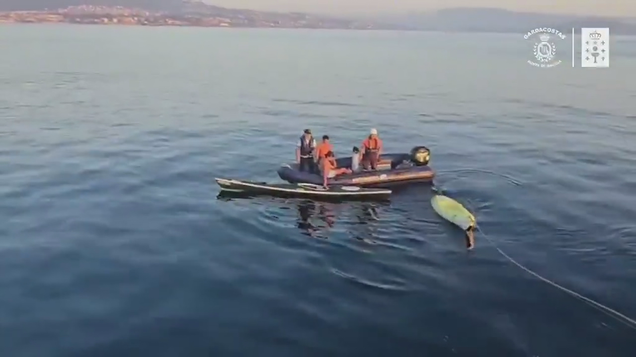 Imaxe do rescate dos mozos. Gardacostas de Galicia