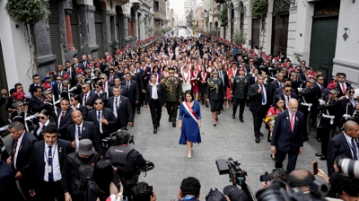 A nova presidenta do Perú, tras a cerimonia de investidura (Reuters/Ángela Ponce)