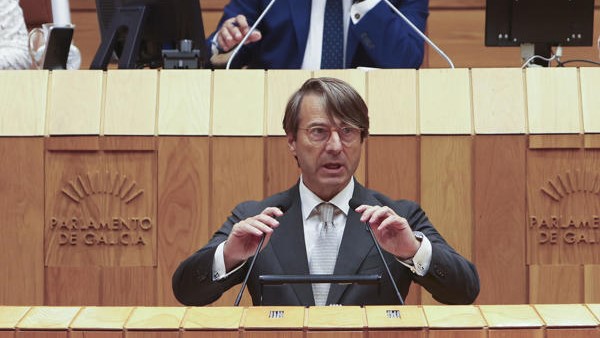 O conselleiro de Facenda, este xoves no Parlamento (EFE/Xoán Rey)